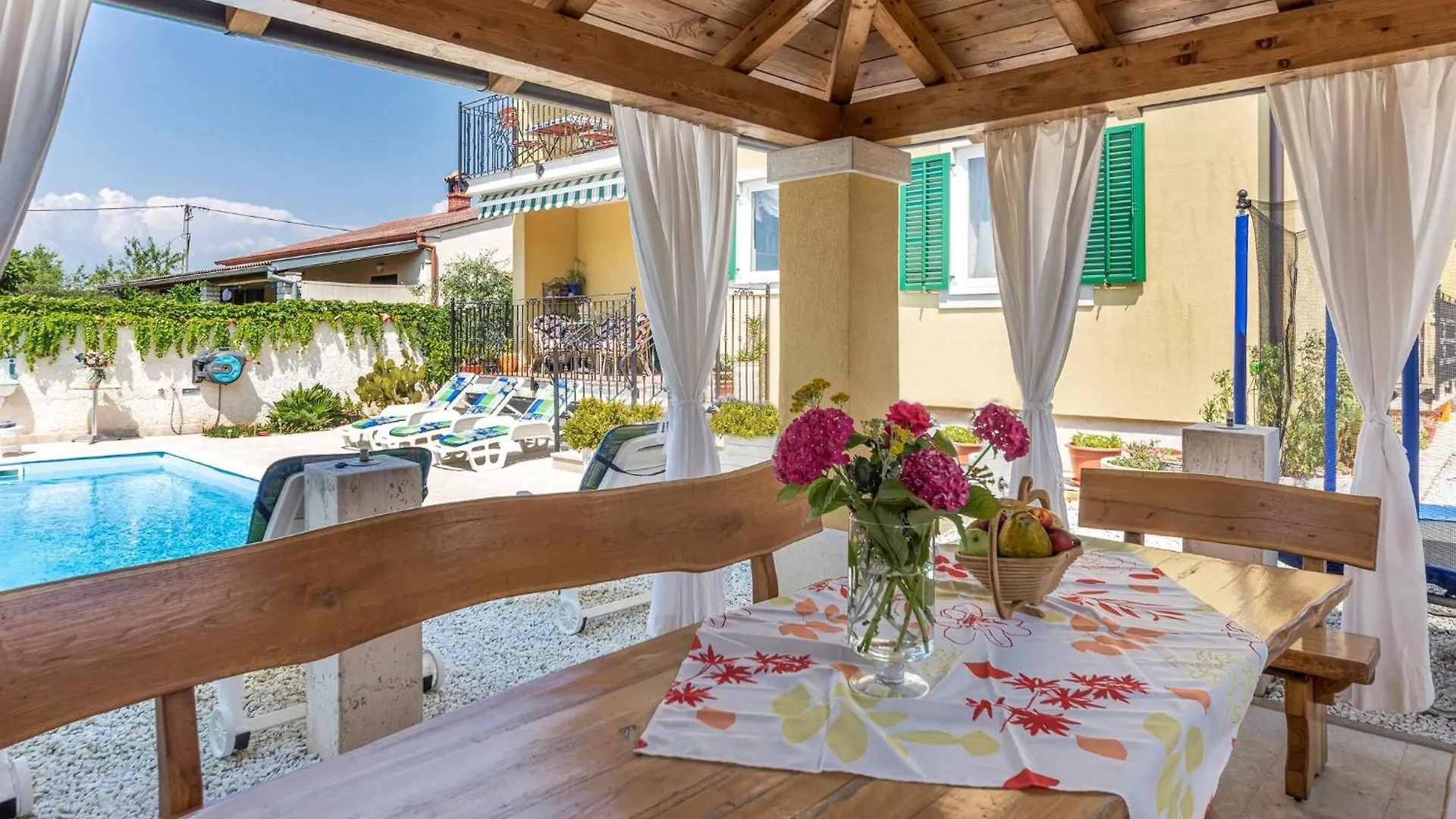 Nice Apartment In Fondole With Jacuzzi Croatia